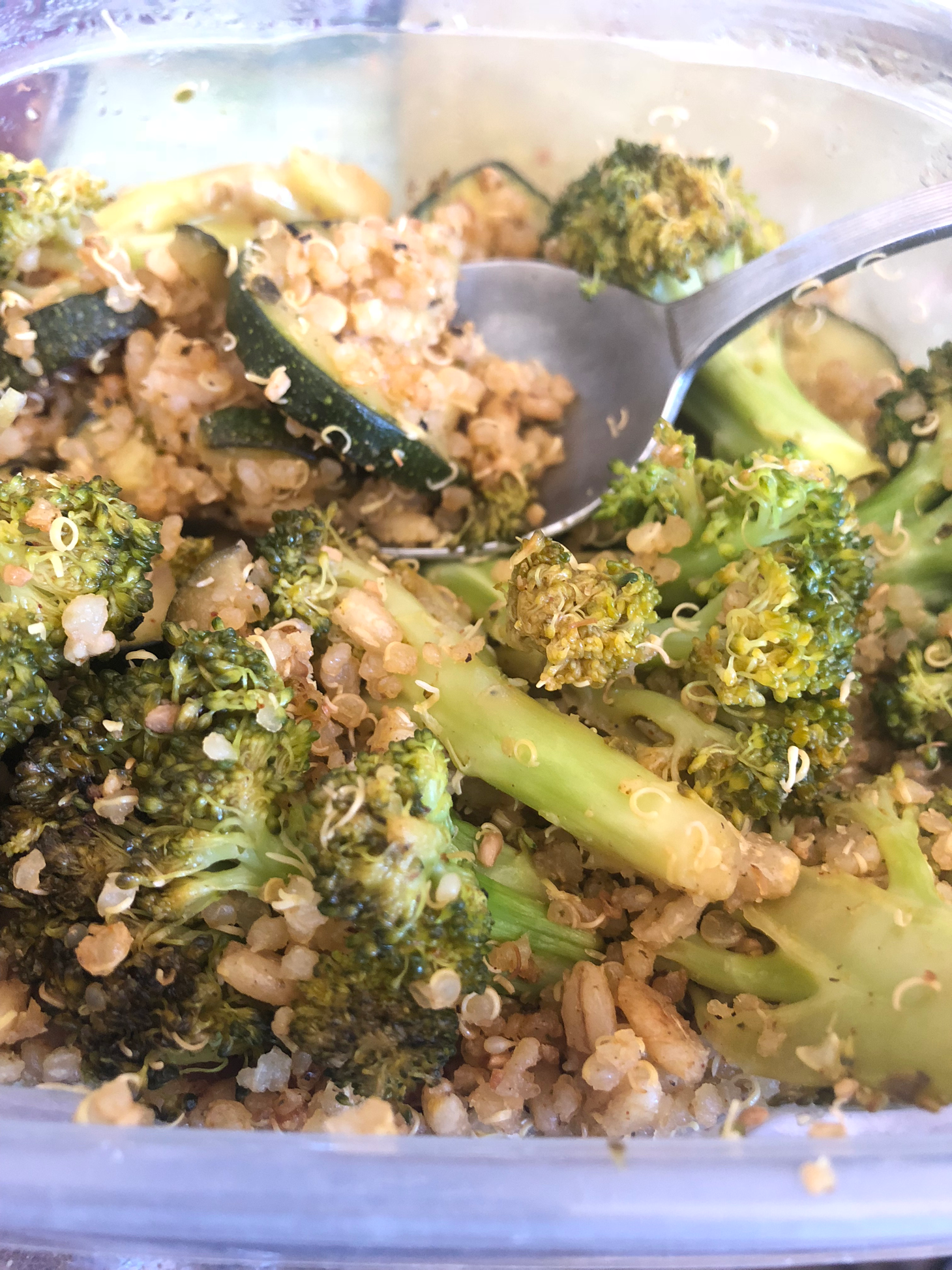 Quinoa saute with broccoli and zucchini